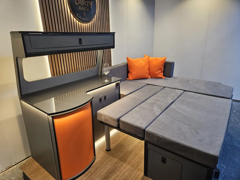 U-Shape Kitchen Furniture with U-shaped seating and bet trasnformation